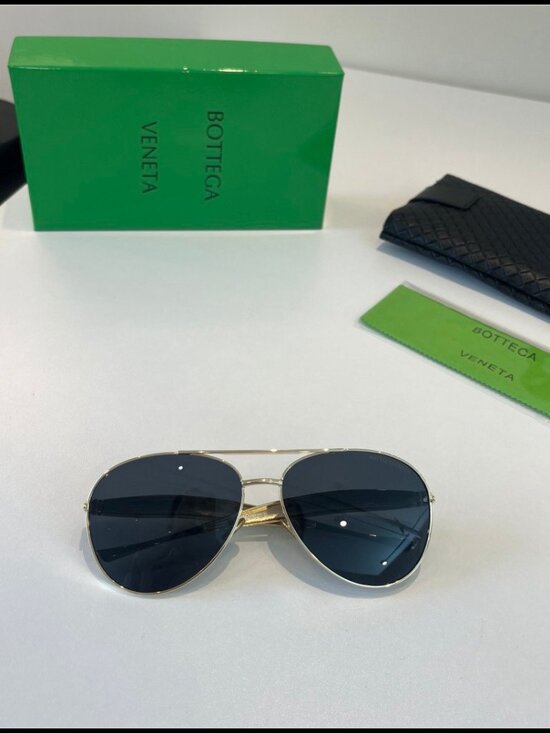 Bottega Veneta Gold Classic Aviator Sunglasses main image 4